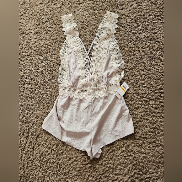 NEW Flora Nikrooz Lace Romper - Picture 5 of 5